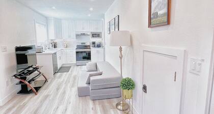 RainierADU · Spacious CRTL San Jose 1B w/crib free street prkg