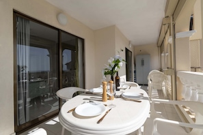 Outdoor dining - Castle Harbour 34 - One Bed (Los Cristianos)