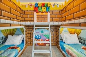 6 quartos, ferros/tábuas de passar roupa, Wi-Fi, roupa de cama