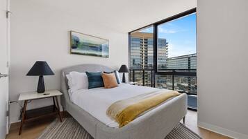 2 bedrooms, desk, iron/ironing board, travel cot