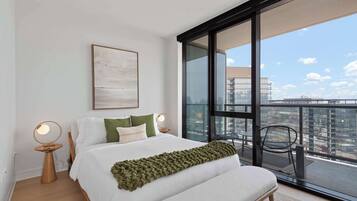 2 bedrooms, desk, iron/ironing board, travel crib