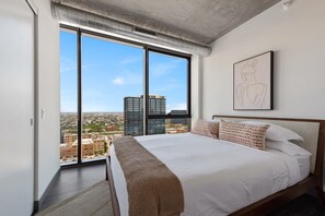 2 chambres, fer et planche à repasser, lit parapluie, Wi-Fi