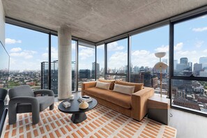 Televisión, estéreo y oficina 