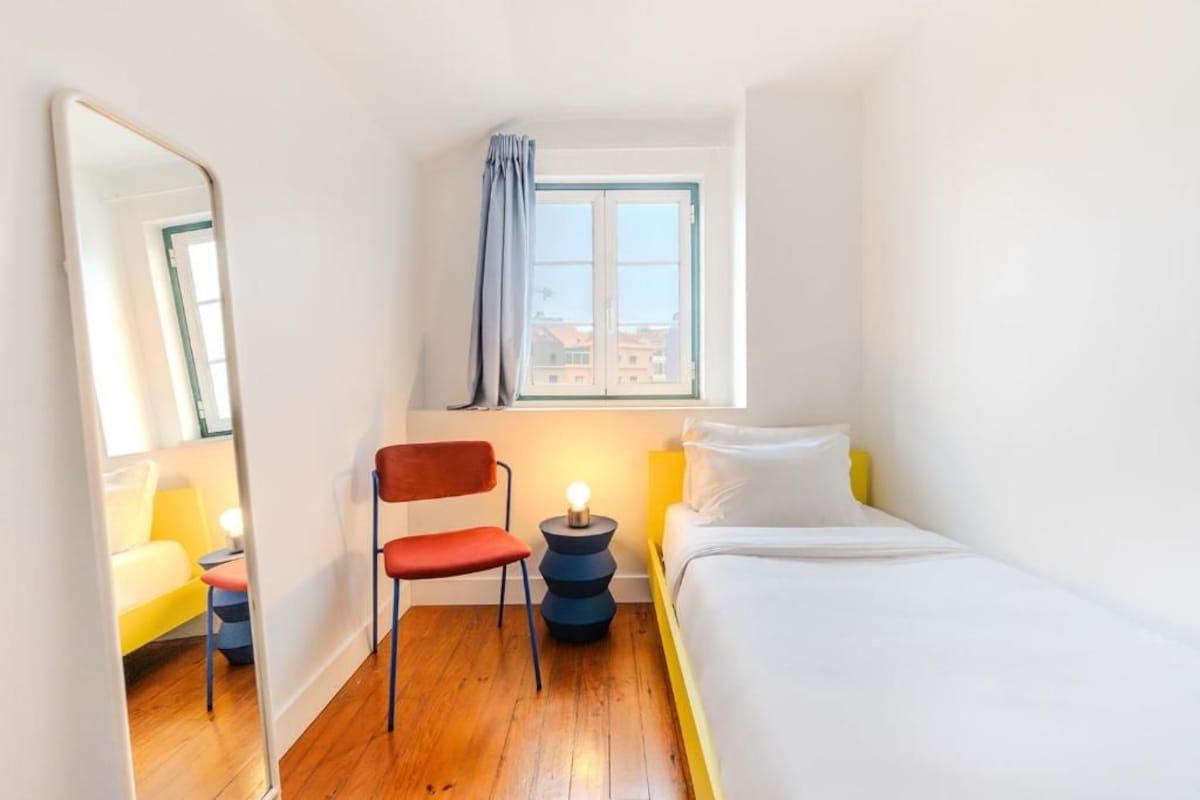 Single Room, City View