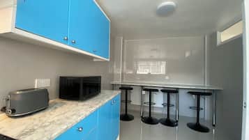 House | Private kitchen | Fridge, microwave, oven, stovetop