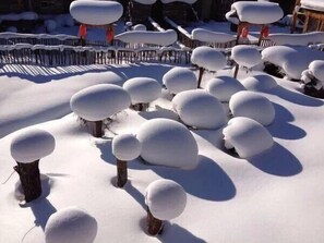 Property grounds - Xuegushanliren (Wuchang)