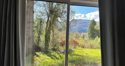 Highland Hideaway - fully refurbished 5 bedroom cottage near Glencoe