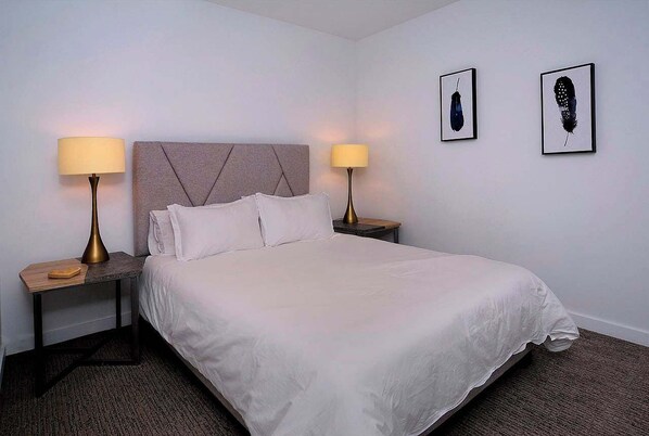 4 bedrooms, desk, travel cot, WiFi