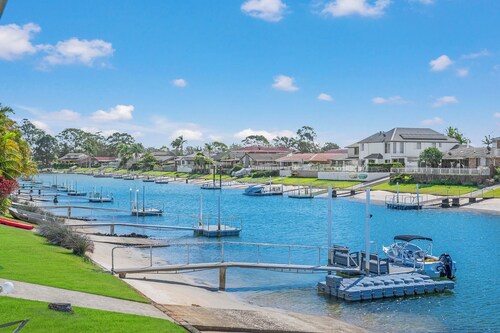 Noojee - Stunning waterfront property on the canals