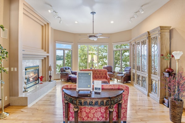 Smart TV, fireplace, books