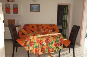 Dining - Villa Ludivine 1 (Sainte-Anne, Guadeloupe)