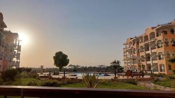 Apartemen | Kolam renang | Kolam renang indoor