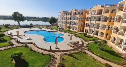 Beautiful Nile Front Apartment