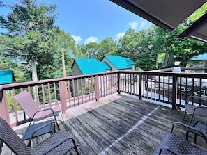 Property grounds - Newly refreshed four bedroom, three full bath multilevel condo (Sugar Mountain)