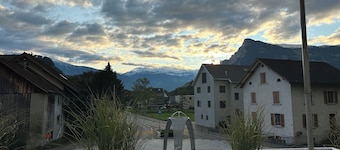 Central but quietly located, lovely and well furnished flat in Balzers.