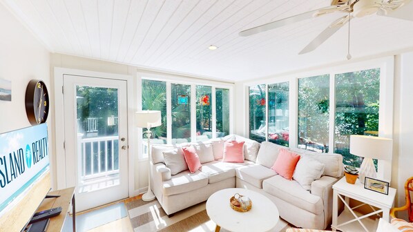 Smart TV, DVD player