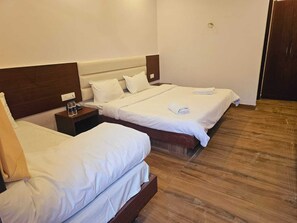 Deluxe Cottage | Free WiFi - Pride Inn Luxury Resort (Yamkeshwar)