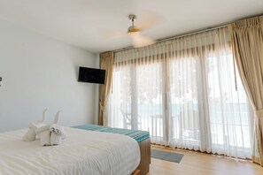 Habitación, vistas al mar | Caja fuerte, wifi gratis, ropa de cama