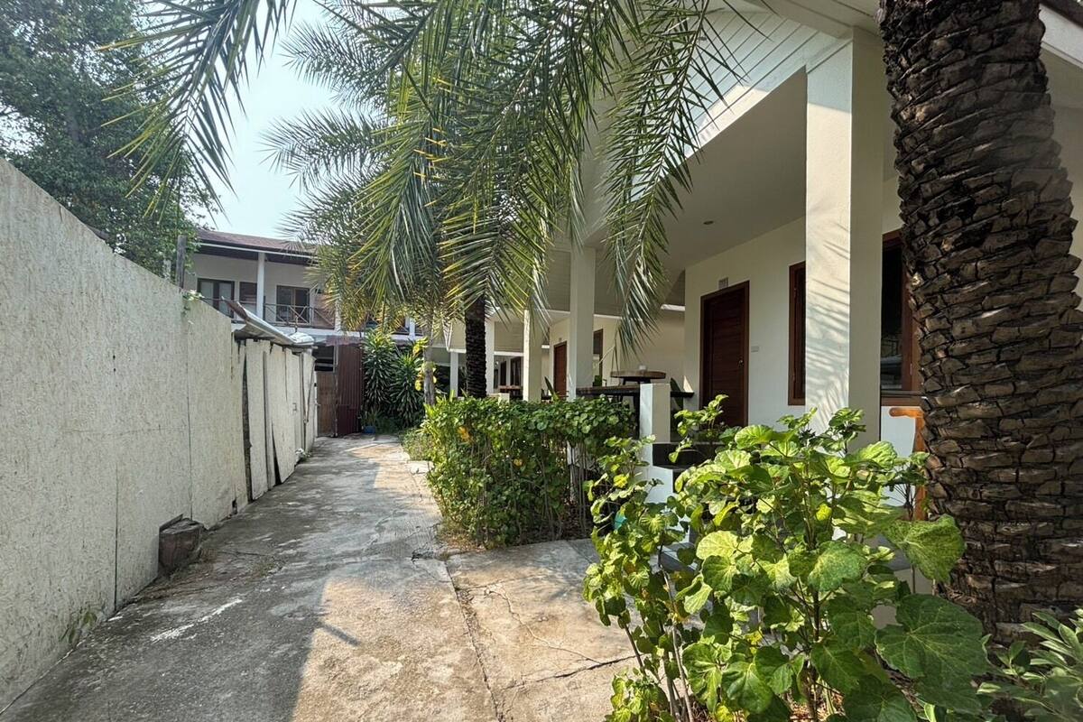 Superior Bungalow, King Bed | In-room safe, free WiFi, bed sheets