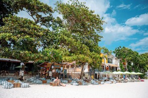 Front of property - Diamond Beach Resort (Rayong)