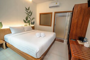 Standard Double Room, 1 King Bed, Non Smoking | In-room safe, free WiFi, bed sheets - Diamond Beach Resort (Rayong)