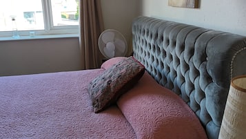 Apartment | 2 bedrooms, free WiFi, bed sheets