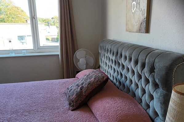 2 bedrooms, free WiFi, bed sheets