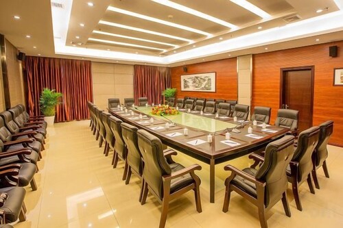 Yiyang Hotel (Yiling Wanda Plaza, Yichang Three Gorges Enterprise Base)