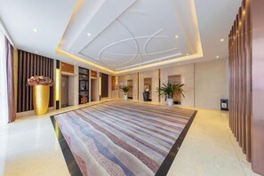 Unclassified image, 2 of 124, button - Yiyang Hotel (Yiling Wanda Plaza, Yichang Three Gorges Enterprise Base) (Yichang)