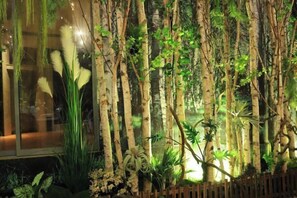 Property grounds - Yiyang Hotel (Yiling Wanda Plaza, Yichang Three Gorges Enterprise Base) (Yichang)