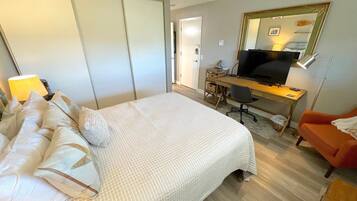 1 多间卧室、办公桌、熨斗/熨衣板、WiFi