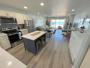Fridge, microwave, oven, stovetop - Cozy, Pet-Friendly Condo with Ocean Views! (Lincoln City)