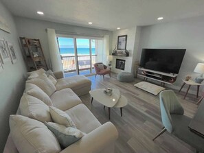 TV, fireplace, offices