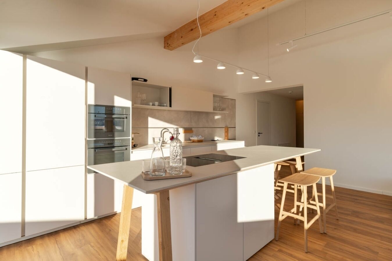 Comfort Penthouse, Balcony, Mountain View | Private kitchen | Oven, stovetop, dishwasher, espresso maker