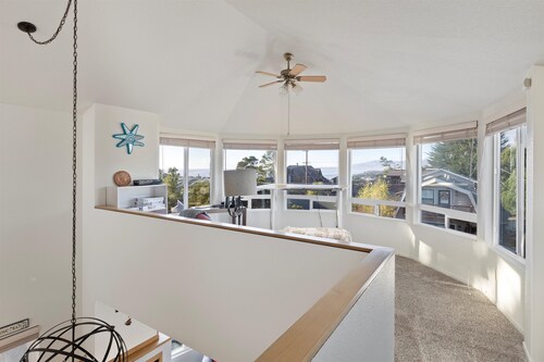 Casa De Marina: 3  BR, 2  BA House in Cambria, Sleeps 6