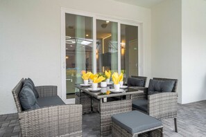 House | 7 bedrooms, desk, Internet - Stunning 7Bd Jacuzzi Pool Close to Disney Windsor Cay 16217 (Clermont)