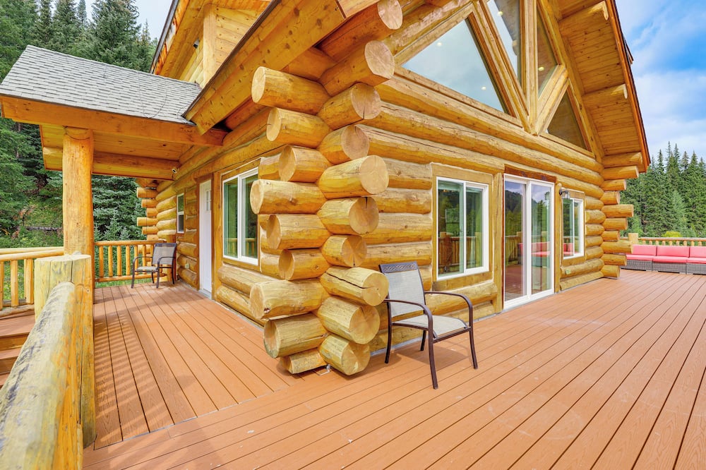 Log Cabin w/ Wraparound Deck in Breckenridge! - Copper Mountain, CO