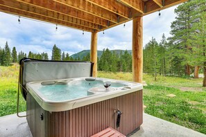 House (3 Bedrooms) | Interior - Log Cabin w/ Wraparound Deck in Breckenridge! (Breckenridge)
