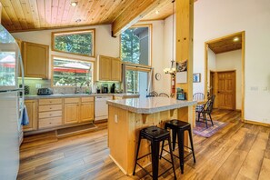 House (3 Bedrooms) | Interior - Sunny Cabin: 1 Mi to Tahoe Donner Resort! (Truckee)