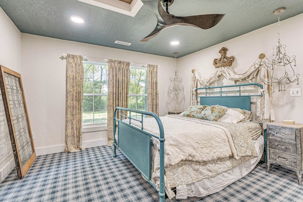 House (3 Bedrooms) | Interior - Hot Tub + Yard: Farmhouse by Michigan Beaches! (Benton Harbor)