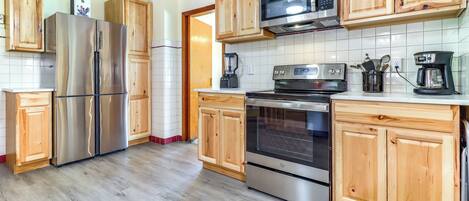 House (3 Bedrooms) | Interior