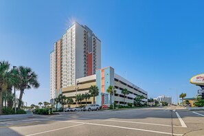Apartment (2 Bedrooms) | Interior - Oceanfront Condo w/ Resort Perks in Myrtle Beach (Myrtle Beach)