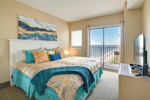 Apartment (2 Bedrooms) | Interior - Oceanfront Condo w/ Resort Perks in Myrtle Beach (Myrtle Beach)
