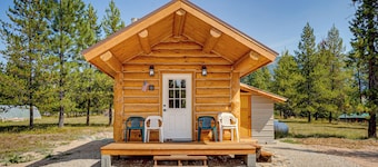 Trout Creek Tiny House w/ Mtn Views & Fireplace