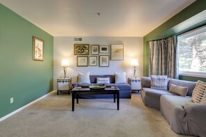 House (5 Bedrooms) | Interior