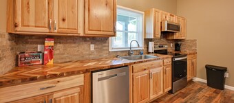 Hopkinsville Home: Walk to Downtown!