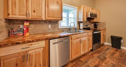 Hopkinsville Home: Walk to Downtown!