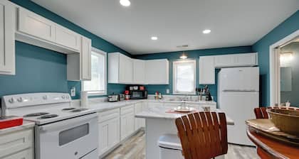 Hopkinsville Home Near Parks & Museums!