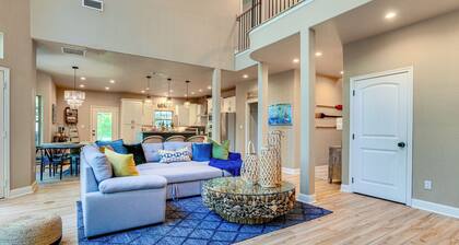 Lake Bonham Home: Epic Family Getaway!