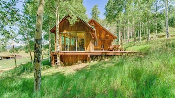House (4 Bedrooms) | Front of property